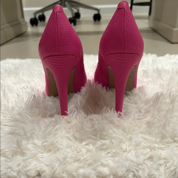 Jessica Simpson Pink Shoes - Picture 3 of 5